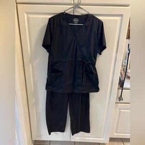 Nursing Cherokee Work Wear Stretch Core Scrub Top & Superior Pants, Sz M, Black